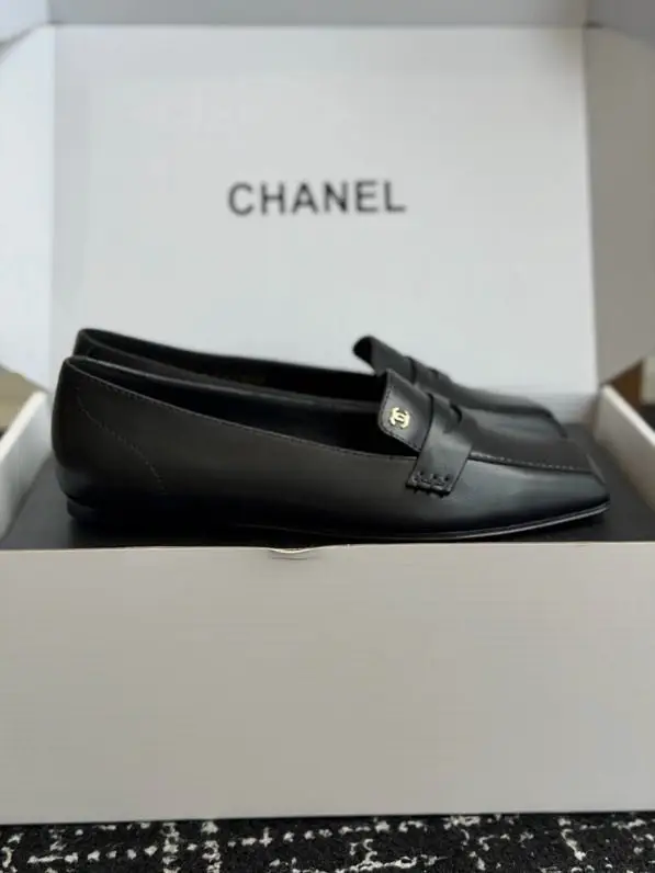 Chanel Туфли кожаные с квадратным носком — Фото 2