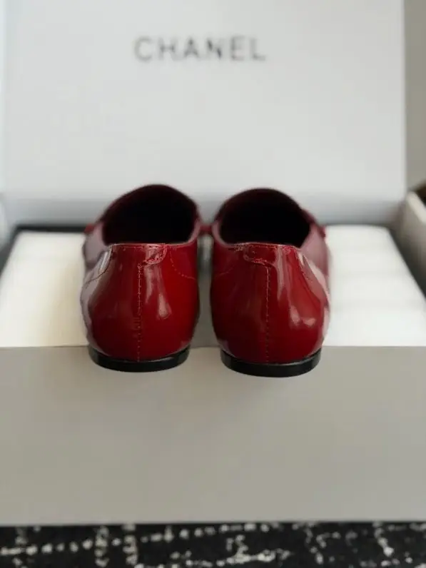 Chanel Туфлі шкіряні з квадратним носком — Фото 3