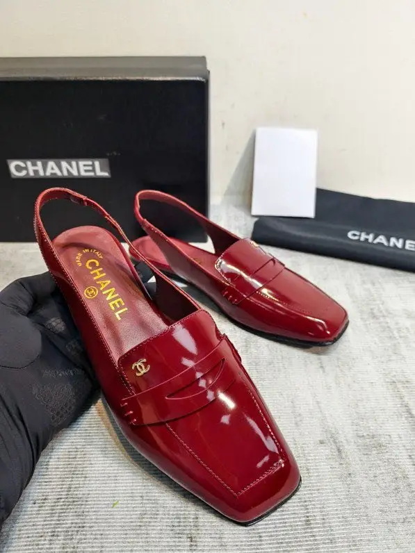 Chanel Туфлі лоферы жіночі — Фото 1