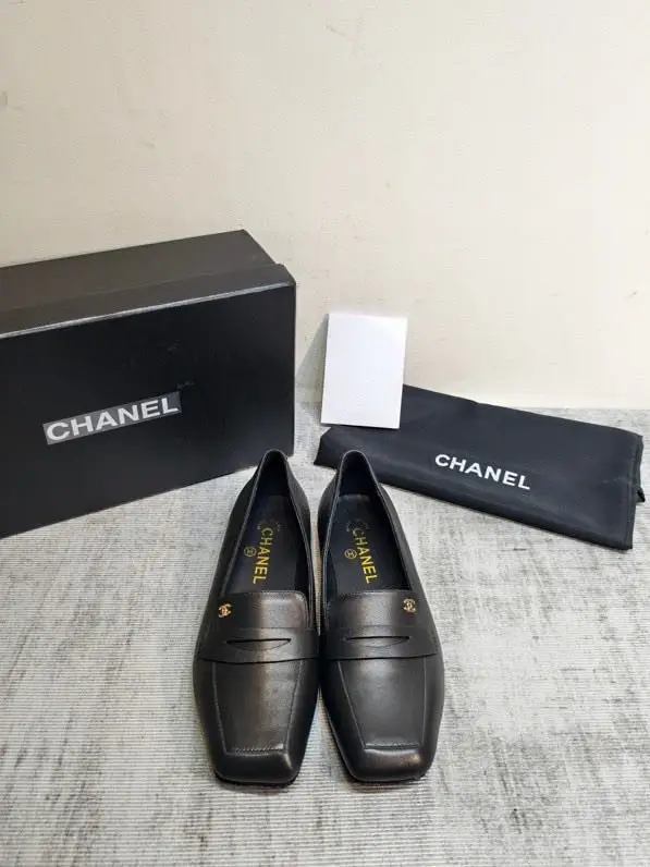 Chanel Туфлі лоферы жіночі — Фото 2