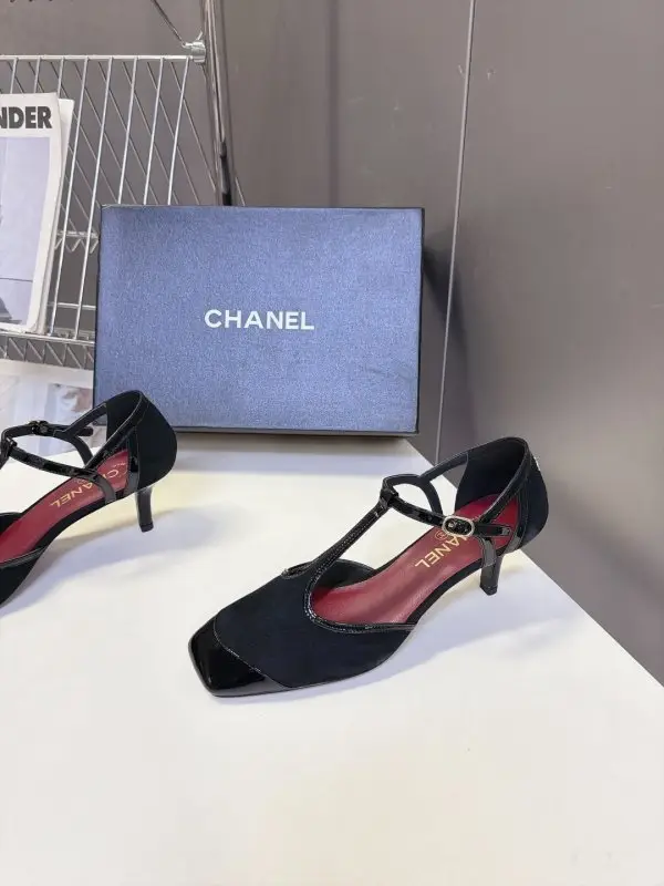 Chanel Туфлі мері джейн з квадратним носком — Фото 3