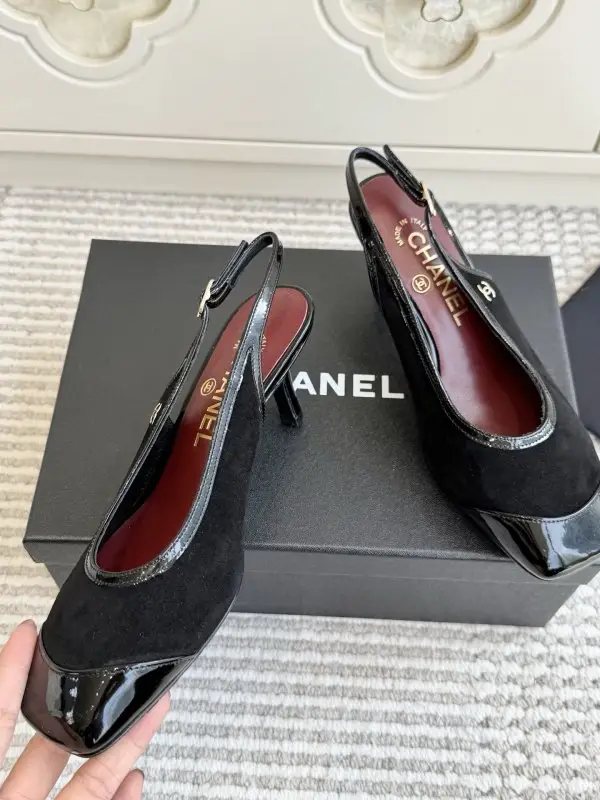 Chanel Shoes on high heel from square the toe — Photo 3