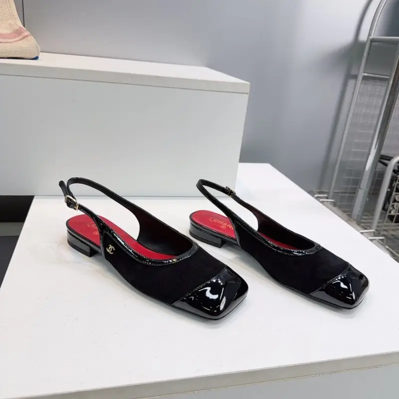 Chanel Туфлі слингбэки з квадратним носком — Фото 1