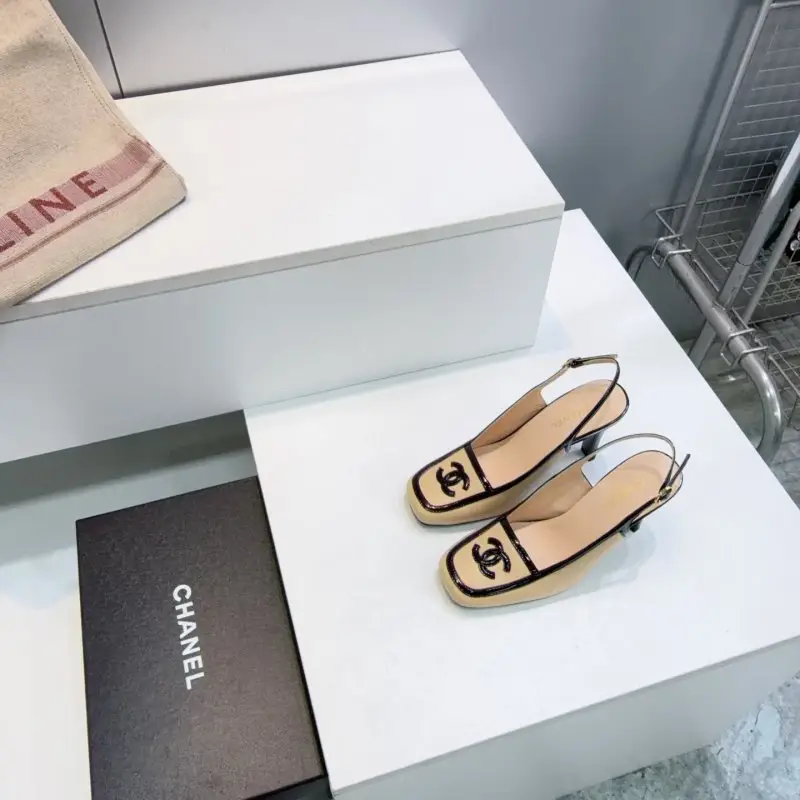 Chanel Туфлі слингбэки з квадратним носком — Фото 2