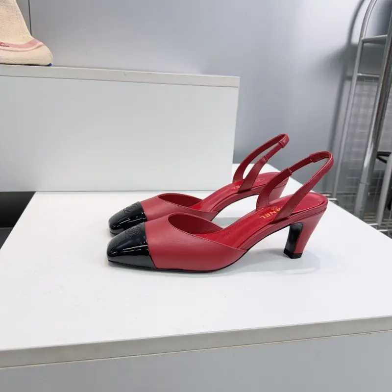 Chanel Туфли слингбэки с квадратным носком — Фото 3