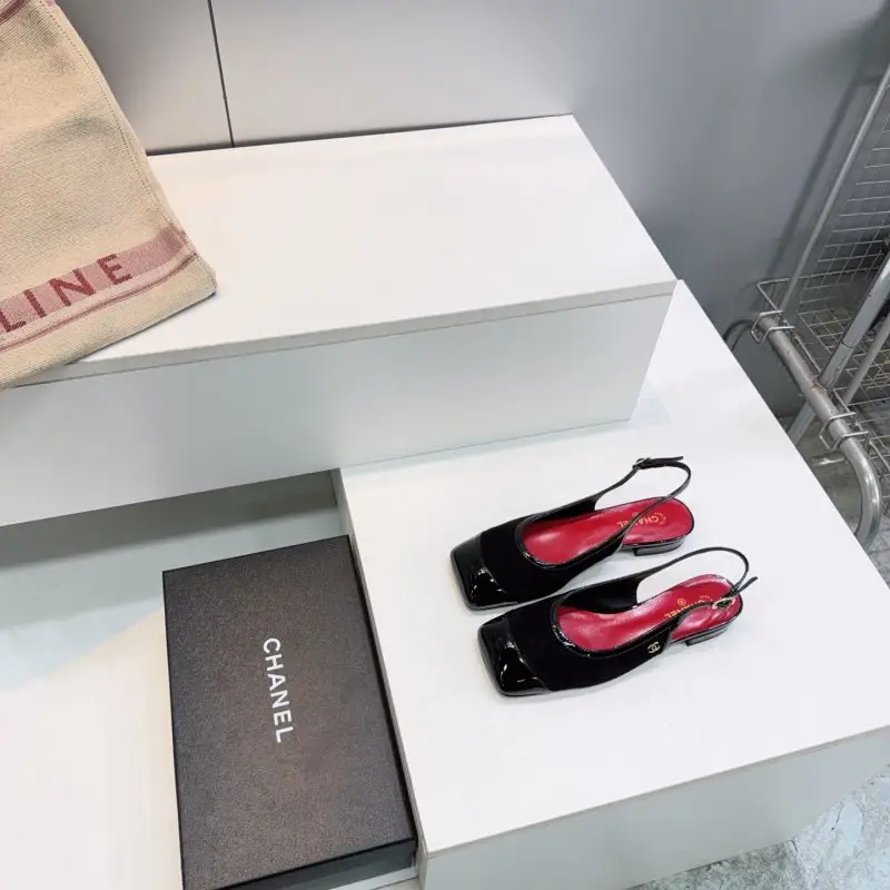 Chanel Туфлі слингбэки з квадратним носком — Фото 3