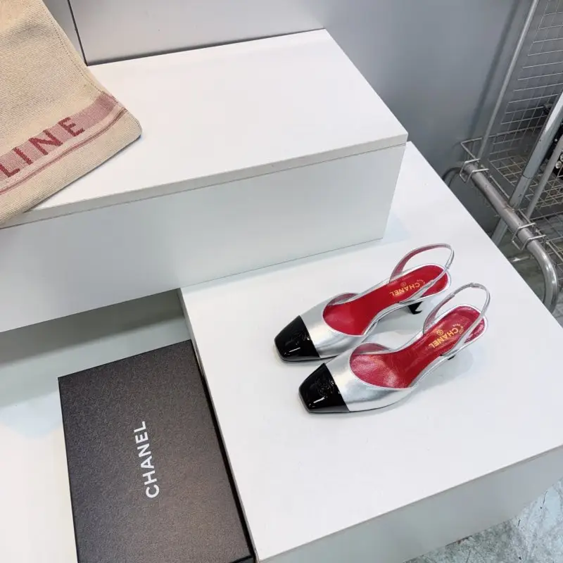 Chanel Туфлі слингбэки з квадратним носком — Фото 4