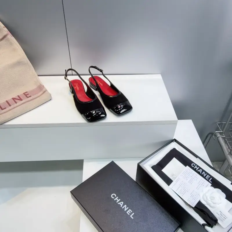 Chanel Туфлі слингбэки з квадратним носком — Фото 4