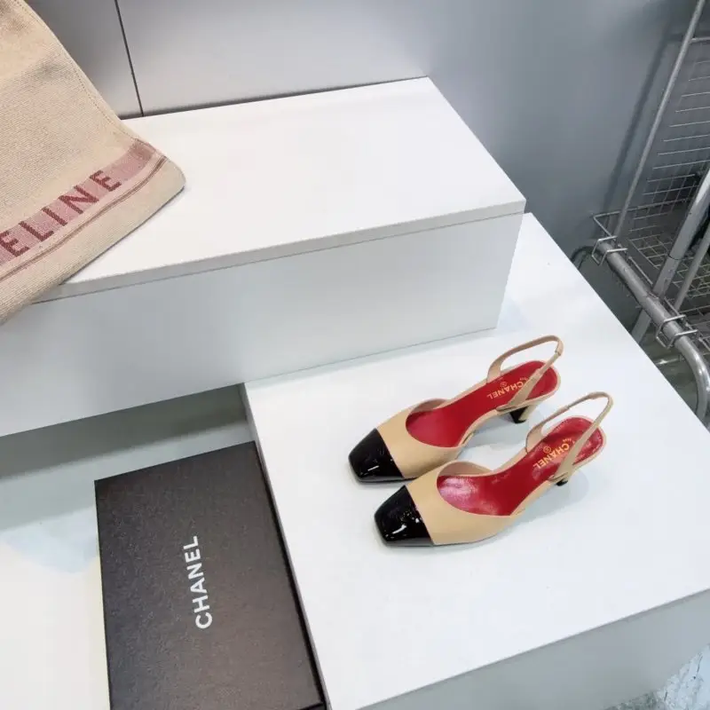 Chanel Туфлі слингбэки з квадратним носком — Фото 4