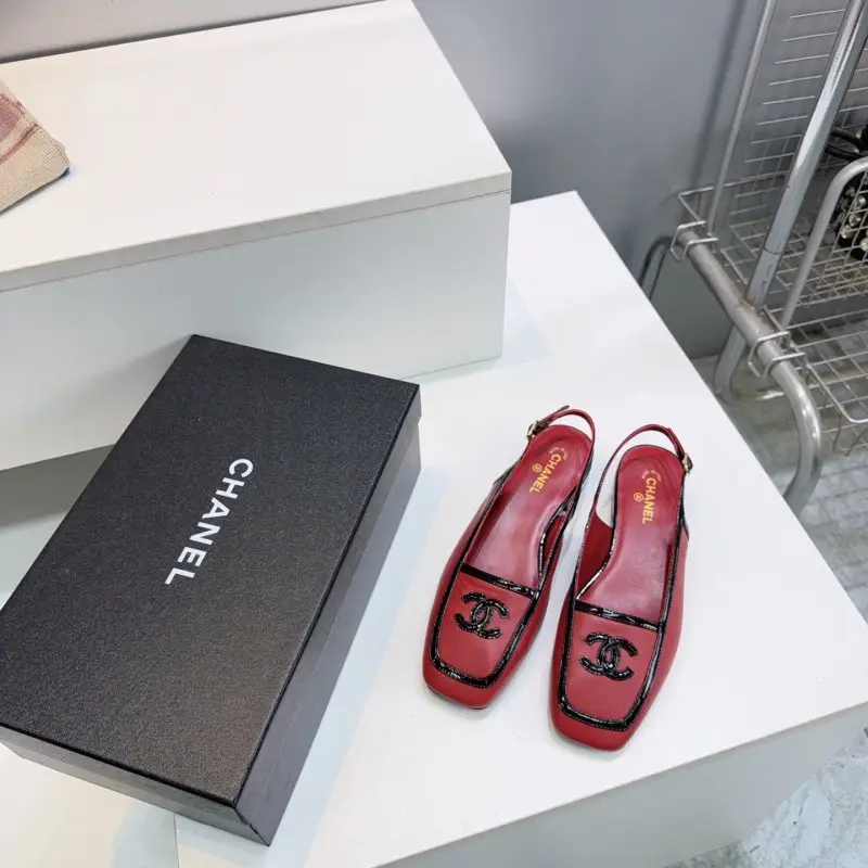 Chanel Туфлі слингбэки з квадратним носком — Фото 5