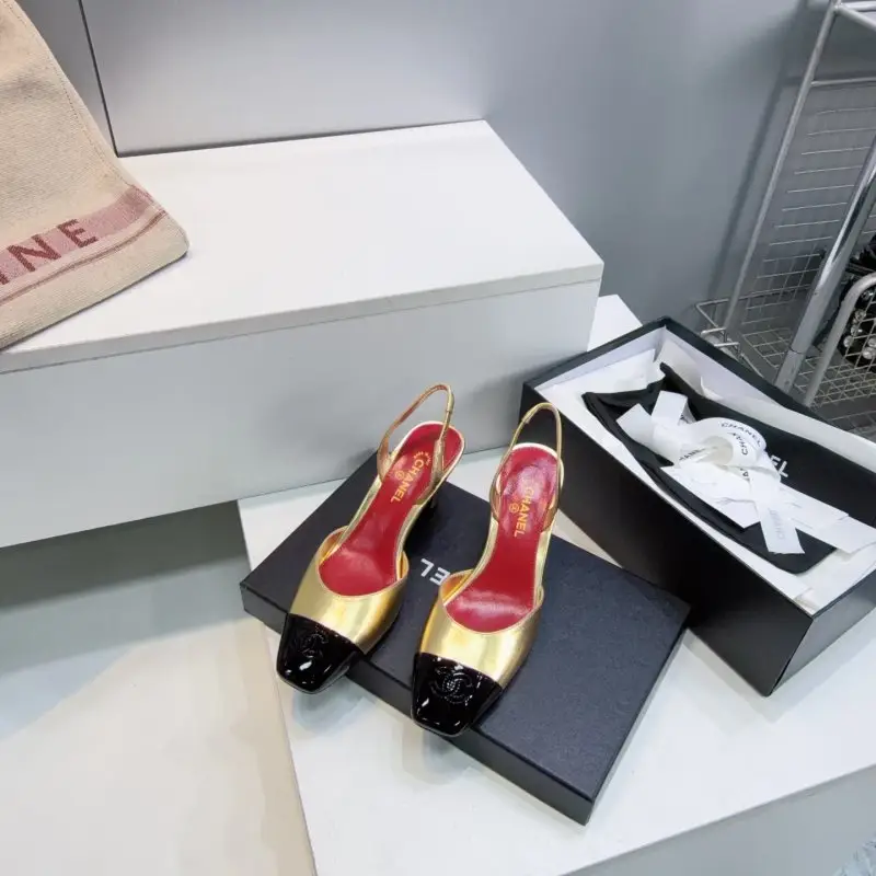 Chanel Туфлі слингбэки з квадратним носком — Фото 5