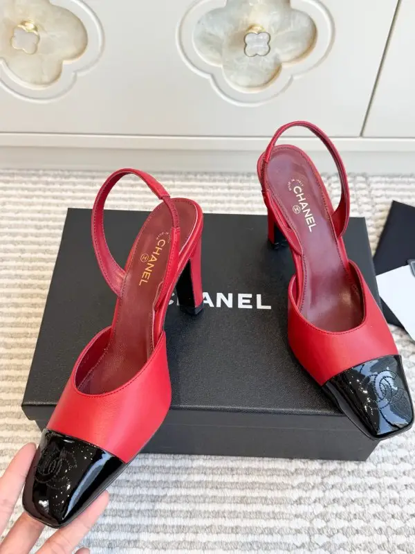 Chanel Туфлі слингбэки на високому підборах з квадратним носком — Фото 3