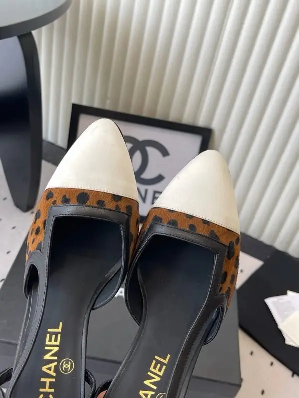 Chanel Туфлі слингбэки на високому підборах — Фото 4