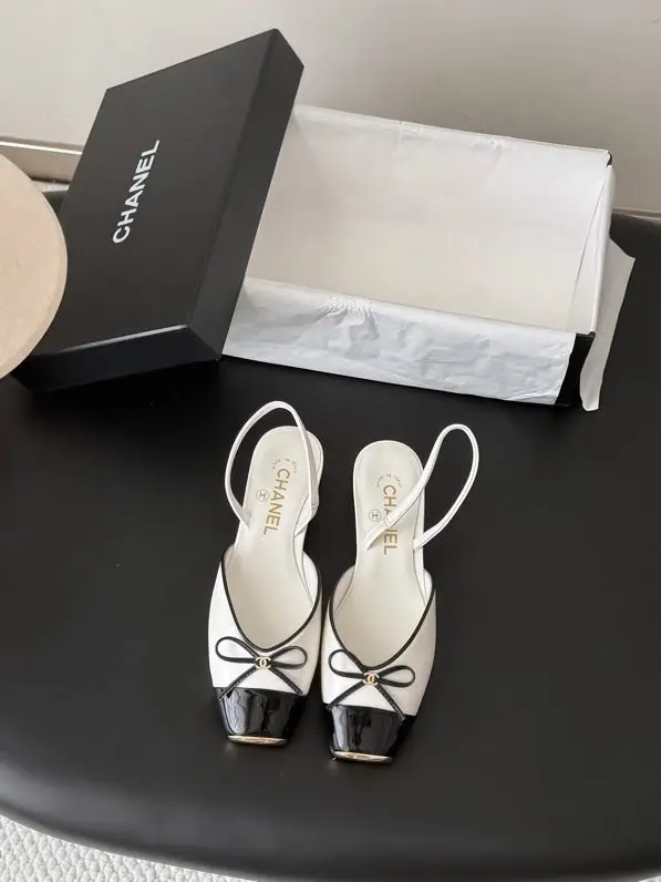 Chanel Shoes women's from square the toe — Photo 2