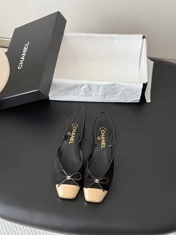 Chanel Shoes women's from square the toe — Photo 2