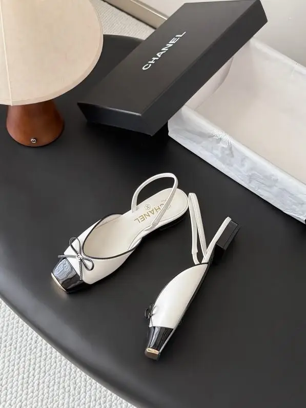 Chanel Shoes women's from square the toe — Photo 3