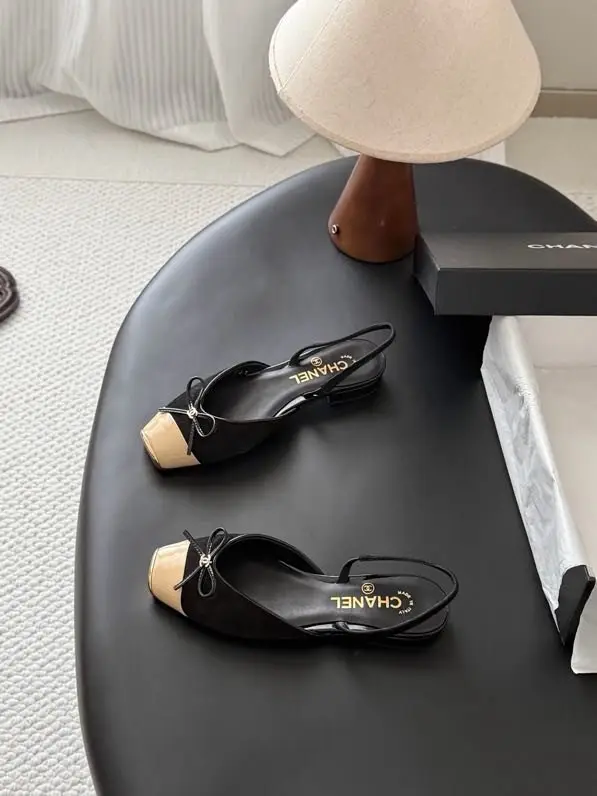 Chanel Shoes women's from square the toe — Photo 3