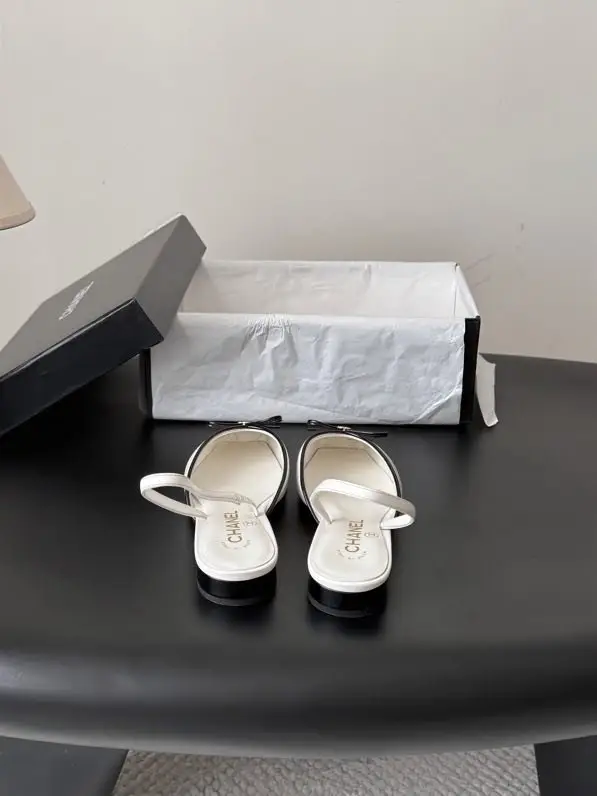 Chanel Shoes women's from square the toe — Photo 4
