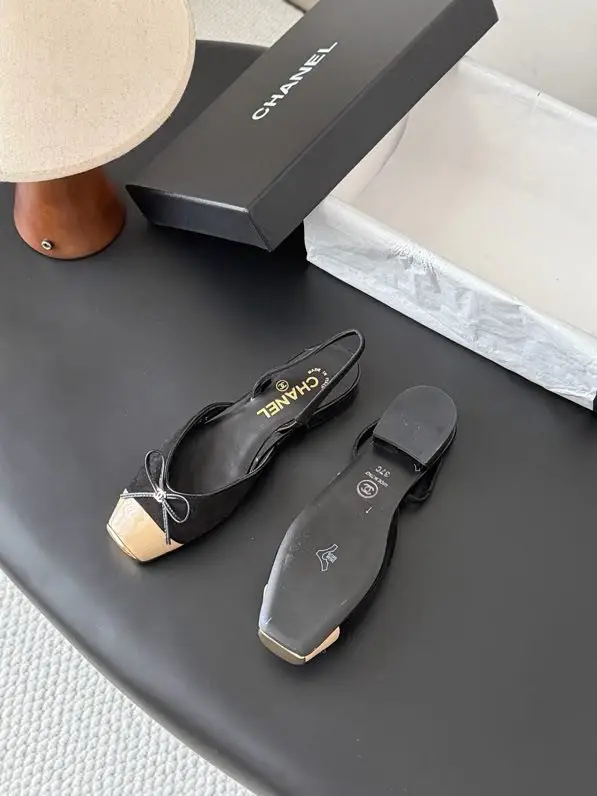 Chanel Shoes women's from square the toe — Photo 5