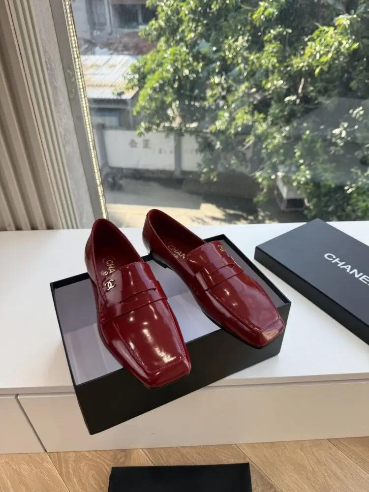 Chanel Shoes women's — Photo 1