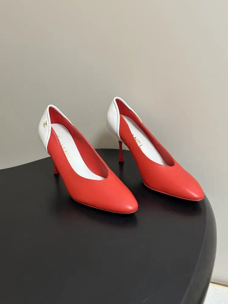 Chanel Shoes women's — Photo 1