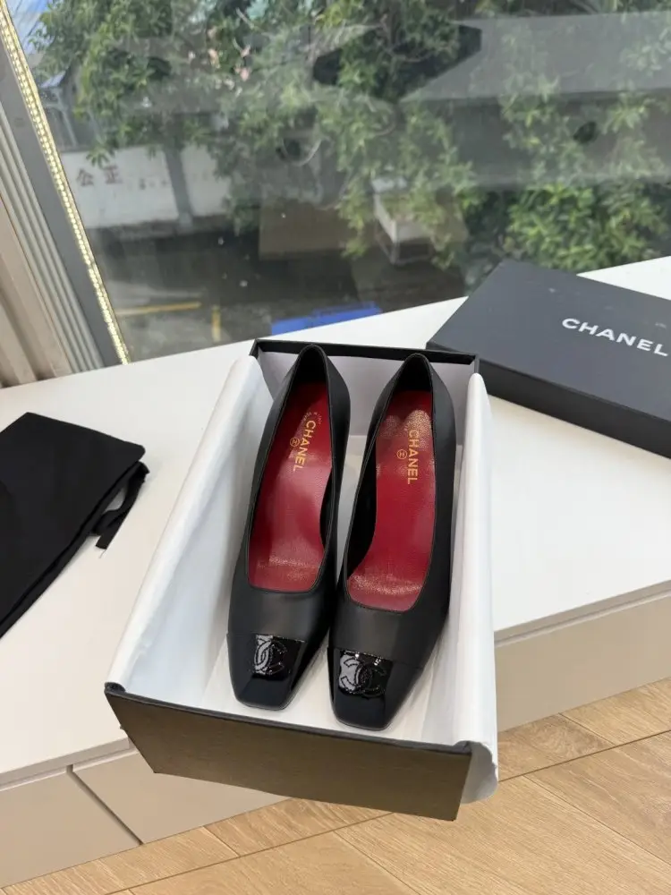 Chanel Туфли женские — Фото 1