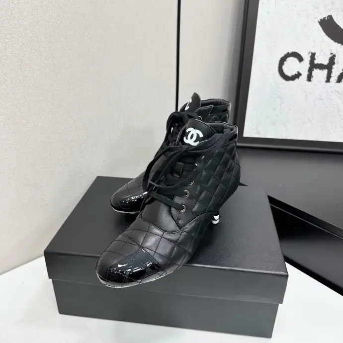 Chanel Shoes women's — Photo 2