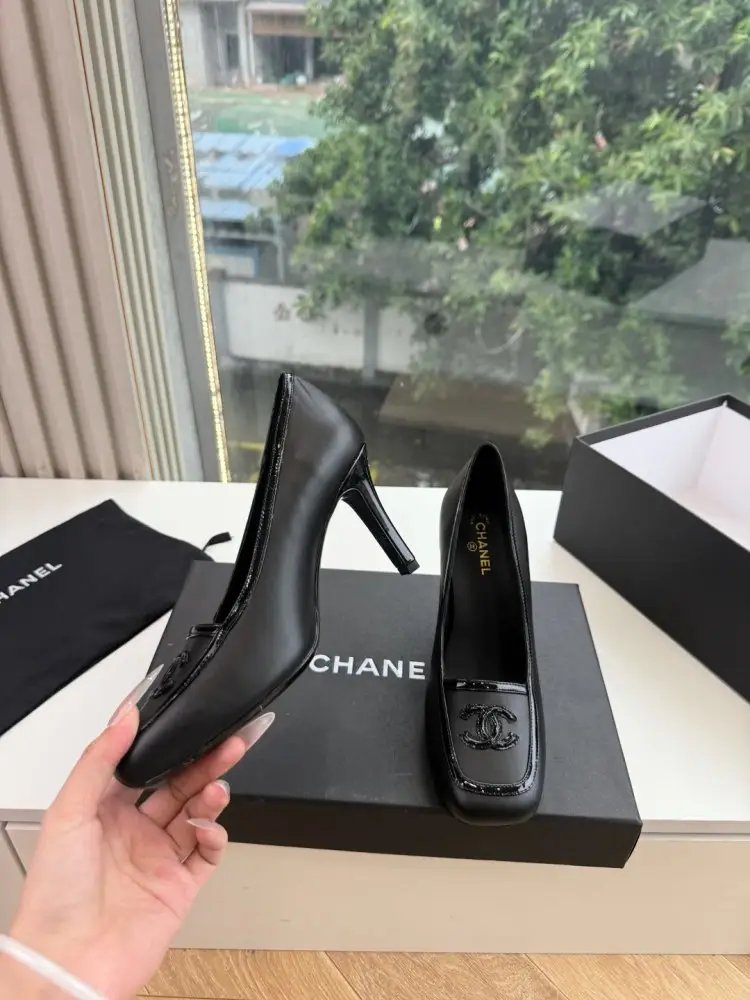 Chanel Shoes women's — Photo 2