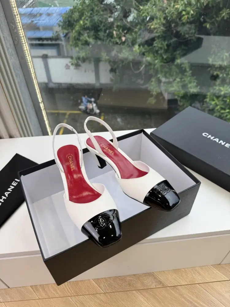 Chanel Shoes women's — Photo 2