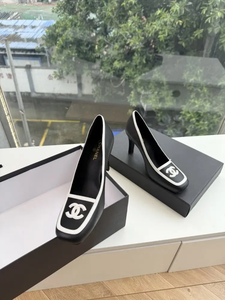 Chanel Shoes women's — Photo 3