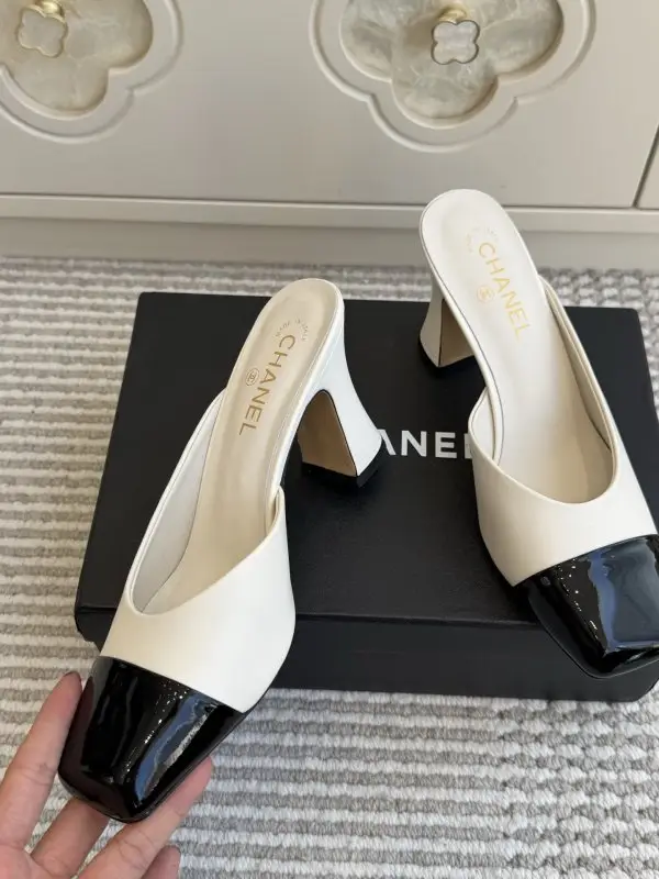 Chanel Туфлі жіночі — Фото 3