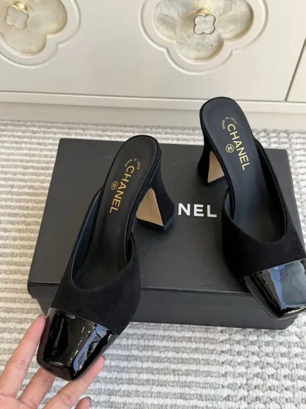 Chanel Туфлі жіночі — Фото 3