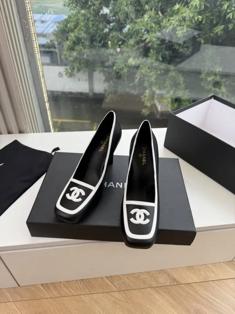 Chanel Shoes women's — Photo 4