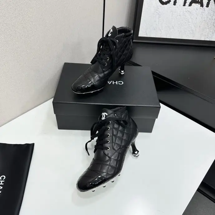 Chanel Shoes women's — Photo 4