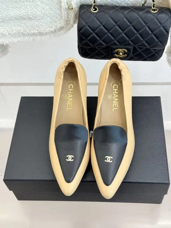 Chanel Shoes women's — Photo 4