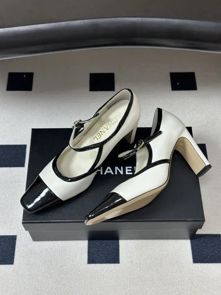 Chanel Shoes women's — Photo 4
