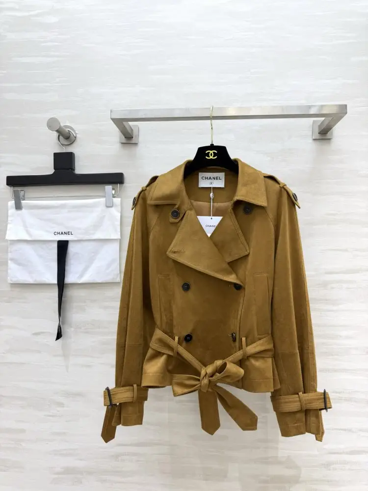 Chanel — Короткий тренч жіночий