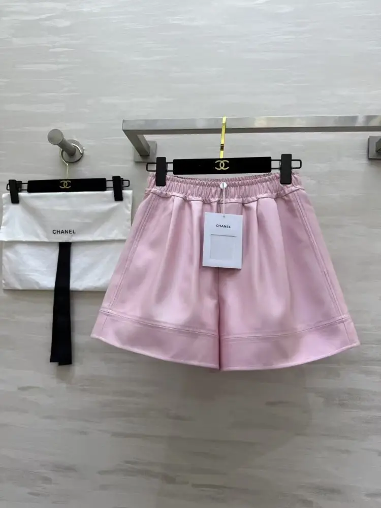 Chanel — Shorts women's