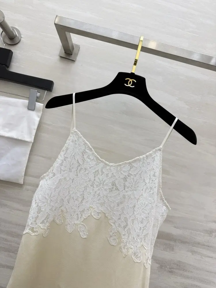 Chanel Шелковая майка — Фото 5