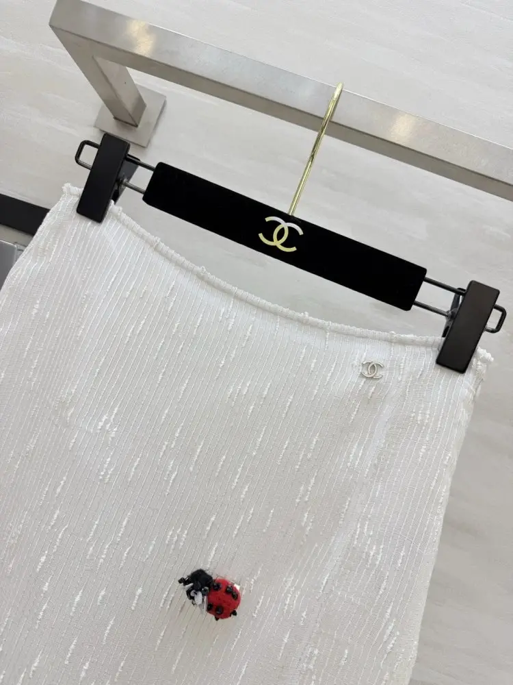 Chanel Skirt — Photo 2