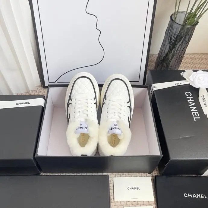 Chanel Sneakers Chanel Panda on fur winter — Photo 2