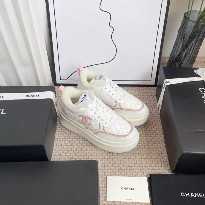 Chanel Sneakers Chanel Panda on fur winter — Photo 3