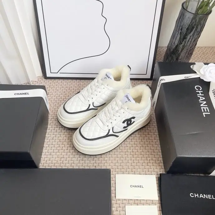 Chanel Sneakers Chanel Panda on fur winter — Photo 4