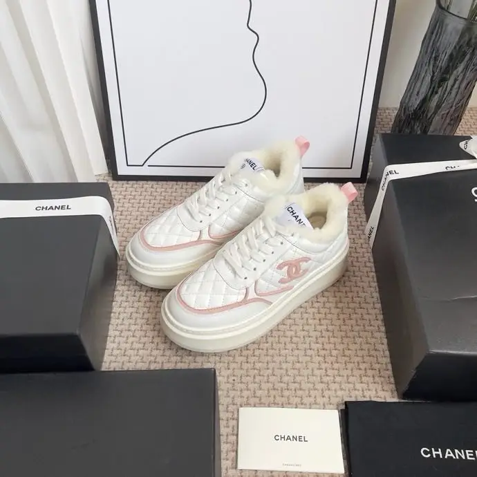 Chanel Sneakers Chanel Panda on fur winter — Photo 4