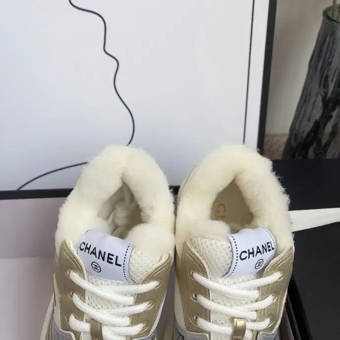Chanel Кросівки Chanel Panda на хутрі жіночі — Фото 4