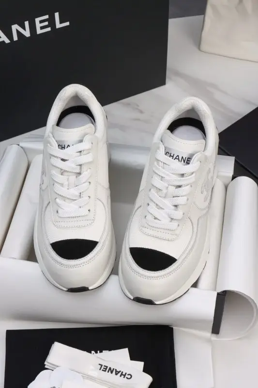 Chanel Sneakers leather women's on heel — Photo 2