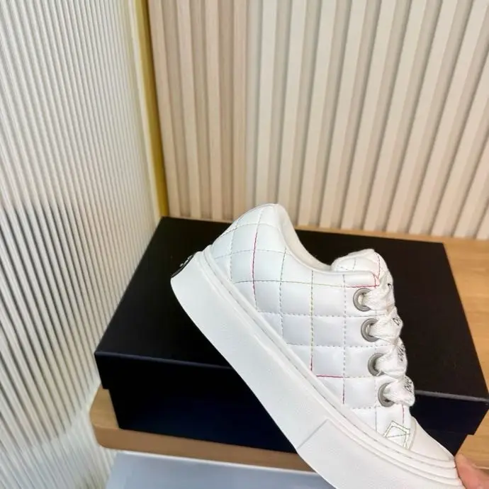 Chanel Кросівки на платформі — Фото 3