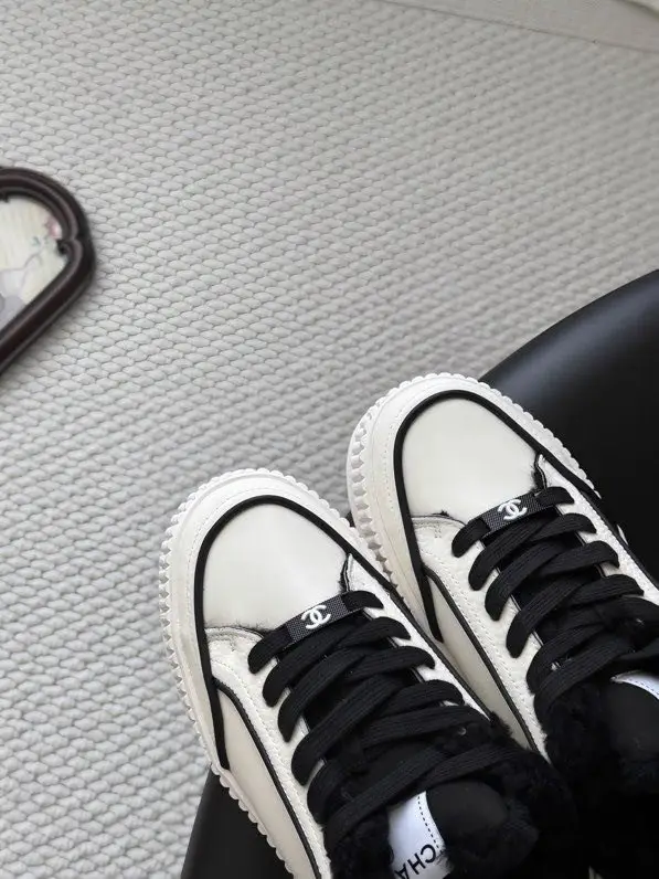 Chanel Sneakers women's on fur — Photo 3