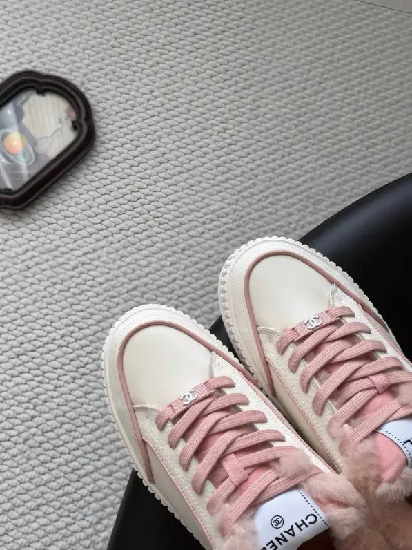 Chanel Sneakers women's on fur — Photo 3