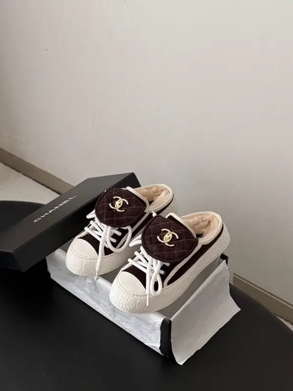 Chanel — Кросівки жіночі зимові на хутрі